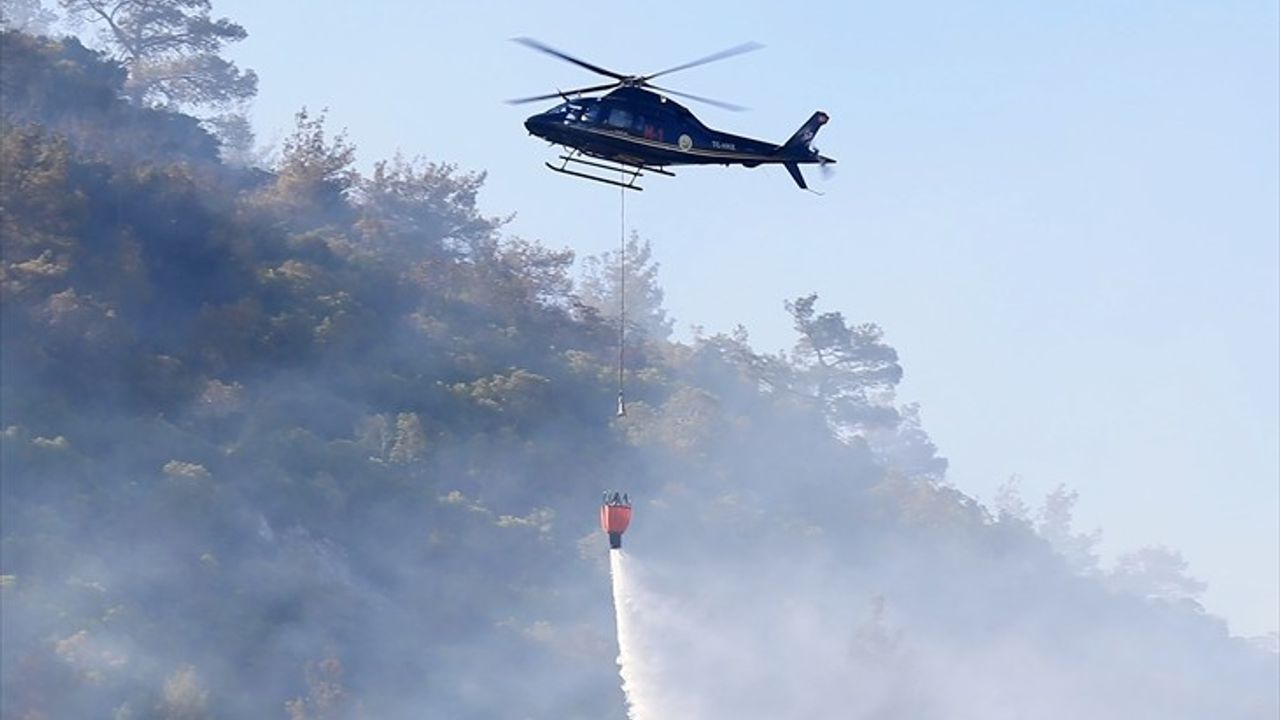 Manisa'daki Orman Yangınlarına Hava ve Karadan Mücadele Devam Ediyor