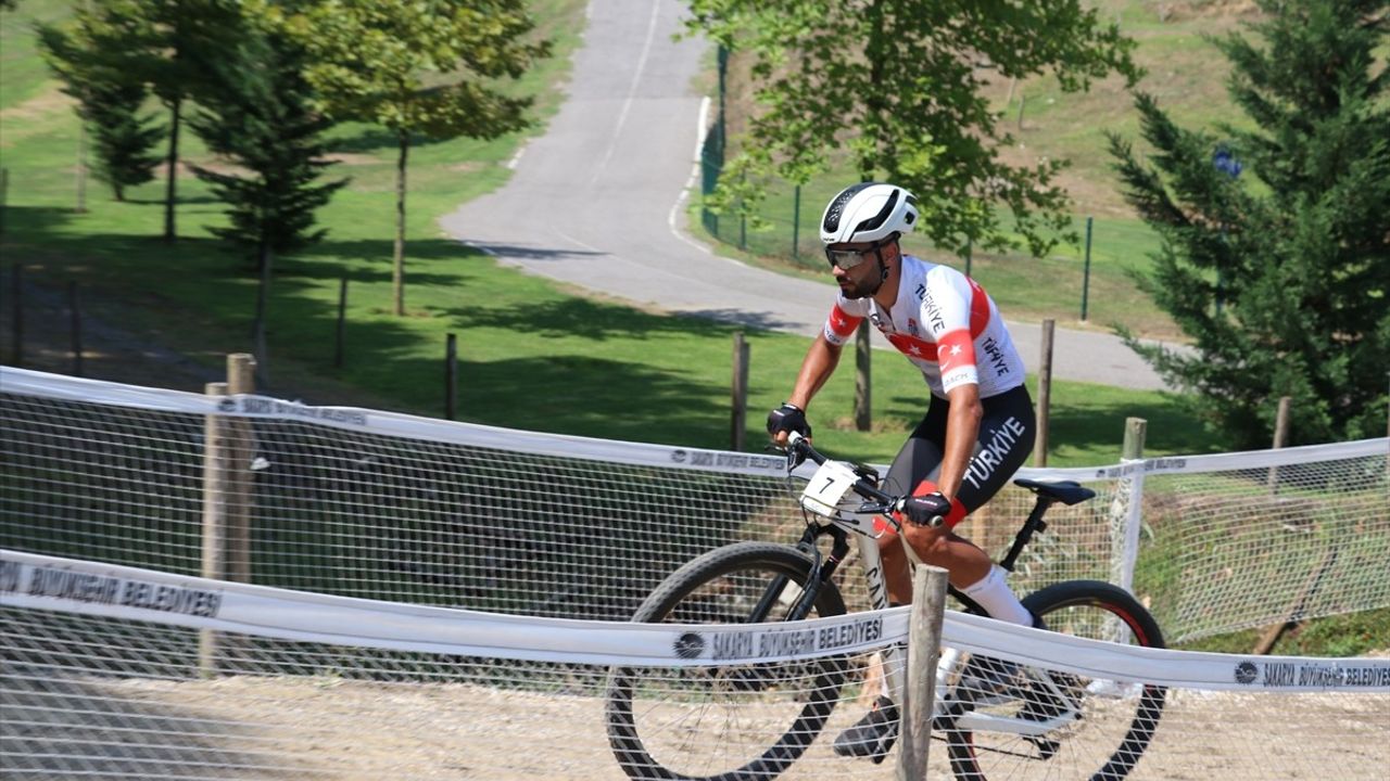 Milli Bisikletçi Burak Başer, 2026 Dünya Şampiyonası'na Hazırlanıyor