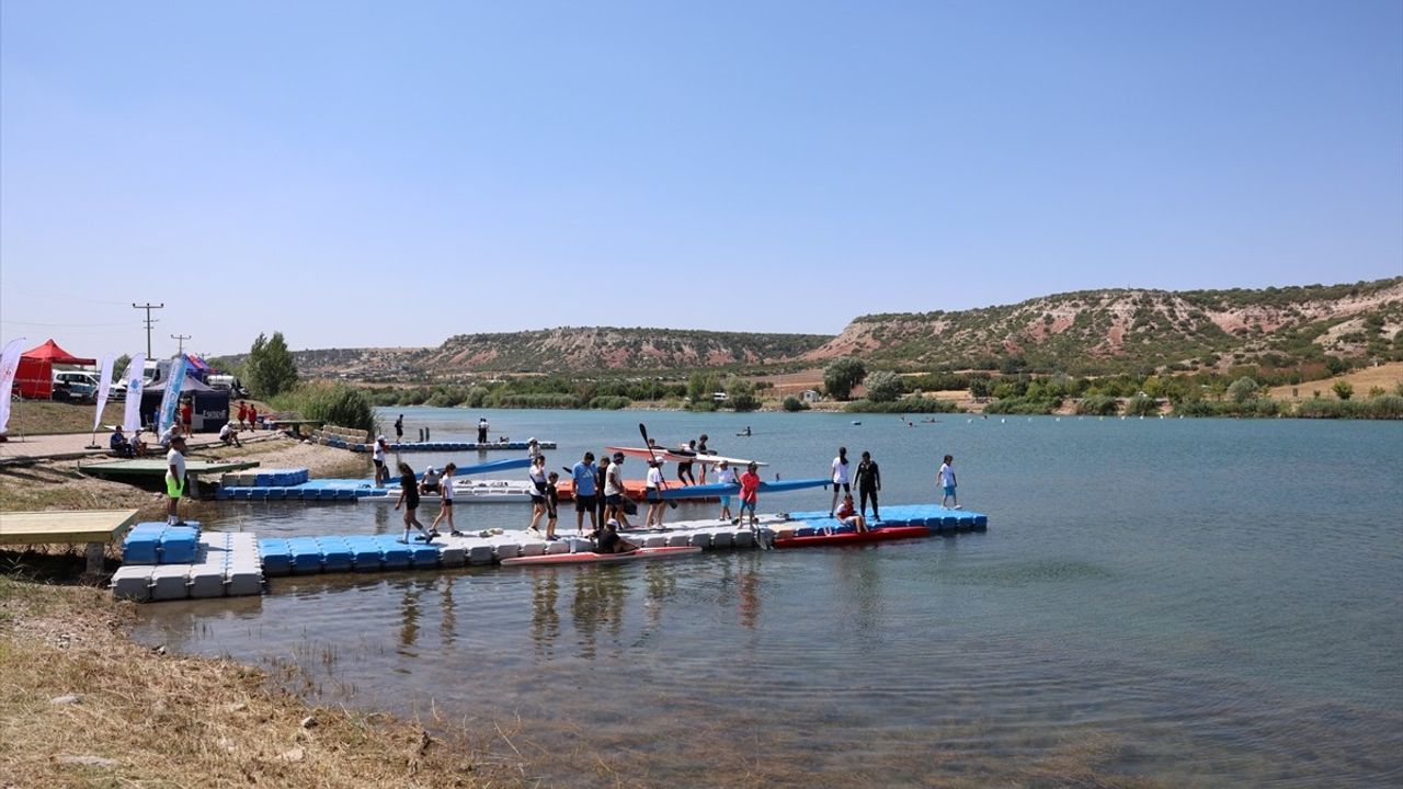 Mısır Dışişleri Bakanı Abdulati: "Gazze'deki insani facia görüşmenin ana konusu"