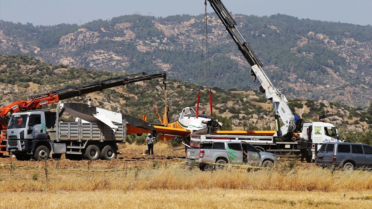 Muğla Yatağan'da Zorunlu İniş Yapan Yangın Söndürme Uçağı Kaldırılıyor
