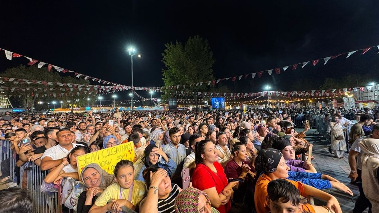 Murat Kekilli Kahramanmaraş'ta Konser Verdi