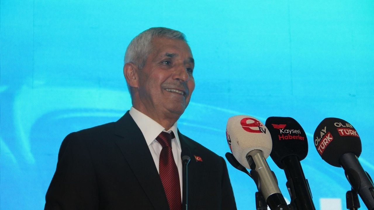 Mustafa Elitaş'tan Kayseri'de Milli Birlik Vurgusu