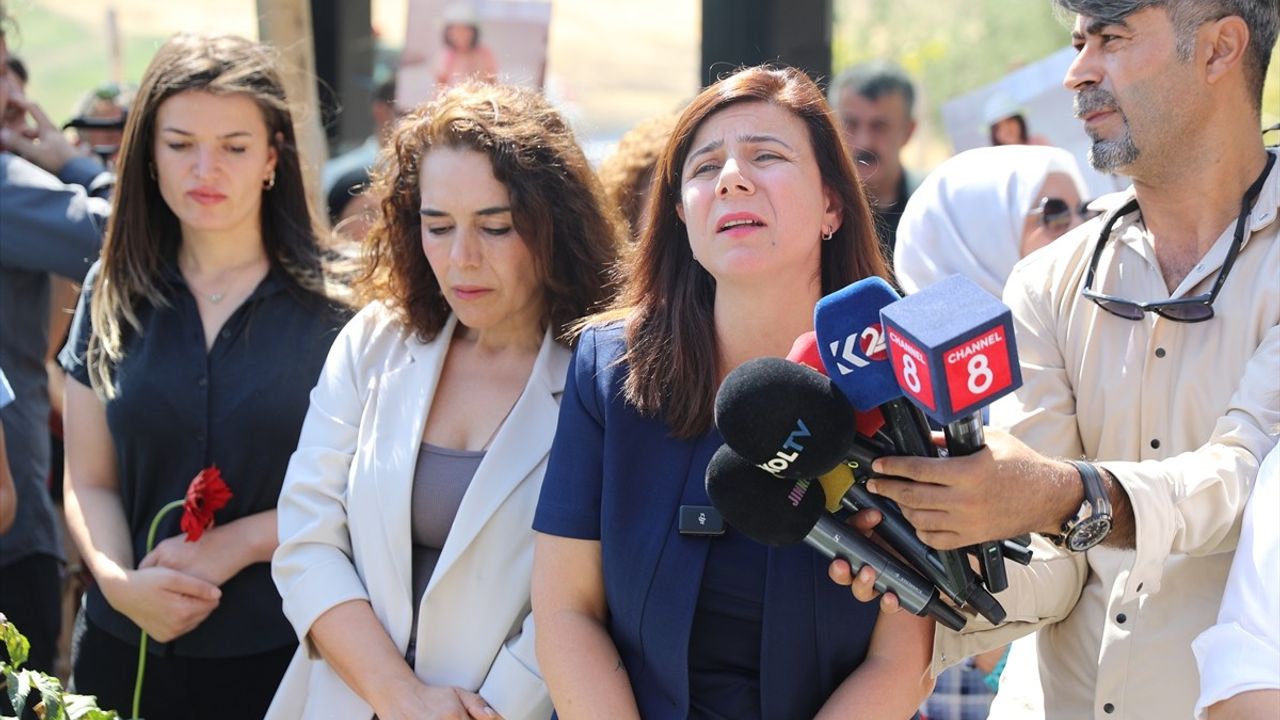 Narin Güran mezarı başında anıldı: Aileden 'adalet' çağrısı