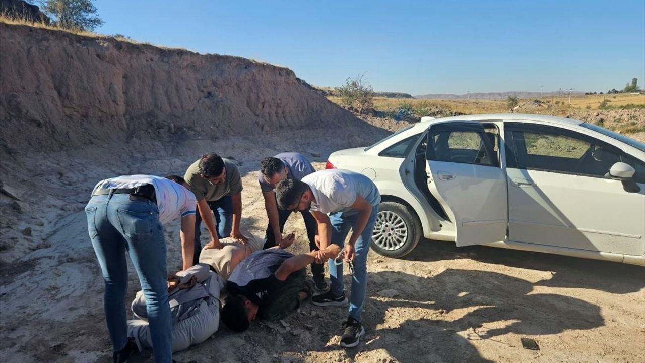 Nevşehir'de Göçmen Kaçakçılığı: 2 Şüpheli Tutuklandı
