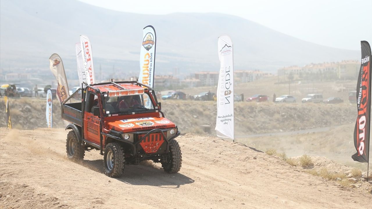 Niğde'de '6. Off-Road Etkinlikleri'nde Kıyasıya Mücadele