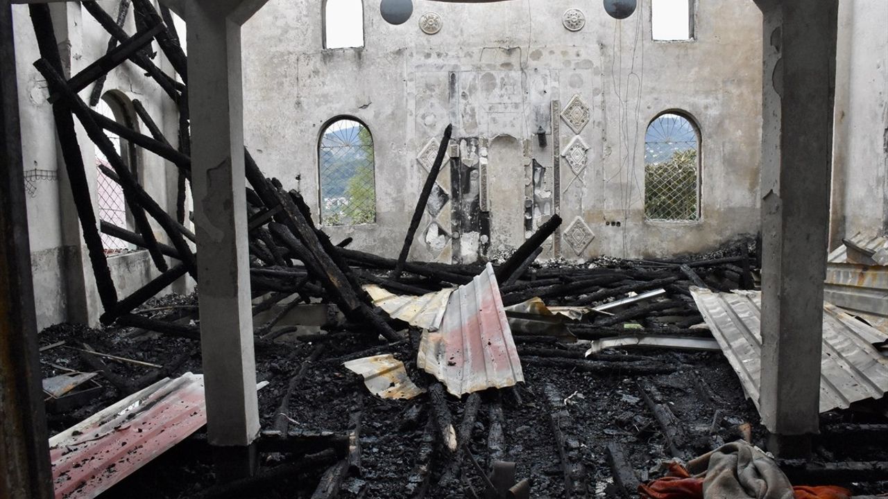 Ordu'da Merkez Camisi Yangını: Altınordu'da Cami Kullanılamaz Hale Geldi