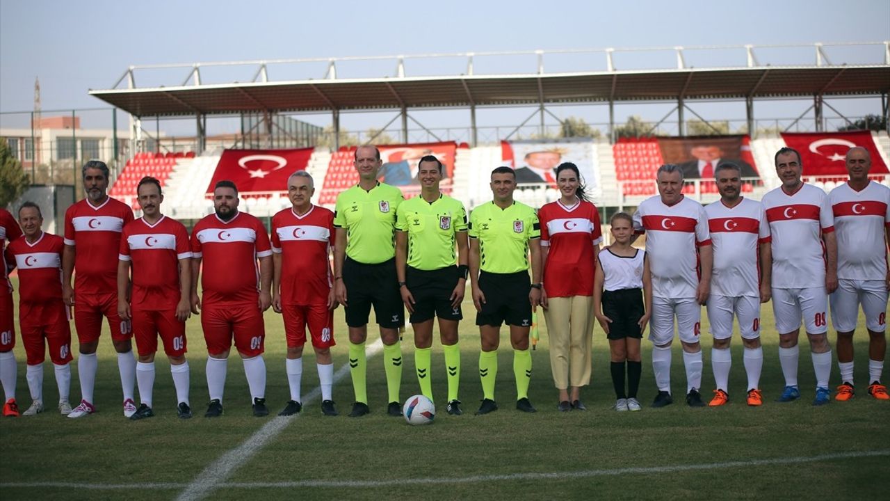 Osman Aşkın Bak Aydın'da Gösteri Maçında Forma Giydi