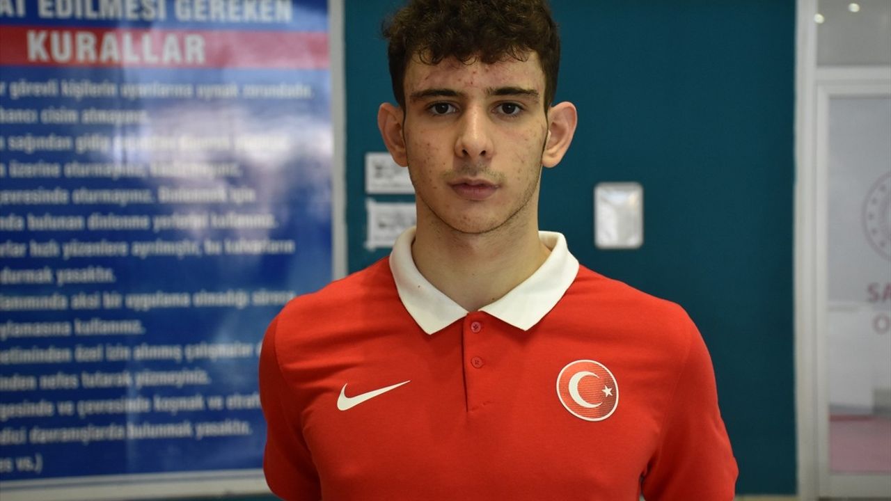 Otizmli Milli Yüzücüler İlk Kez Kendi Kulvarlarında Takım Olarak Yarışacak