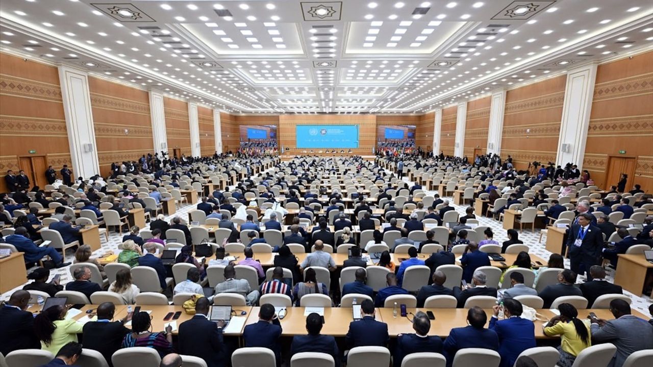 Özbekistan Cumhurbaşkanı Mirziyoyev'den Eşit Erişim Vurgusu