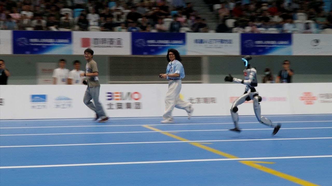 Pekin'de Dünya İnsansı Robot Oyunları: Spor, Performans ve Senaryo Yarışları Sürüyor