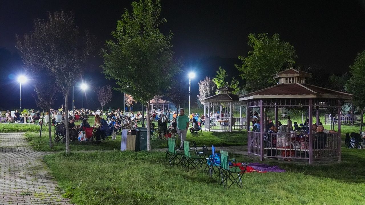 Perseid Meteor Yağmuru Gökçeyurt Vadisi'nde Lavanta Bahçesini Büyüledi