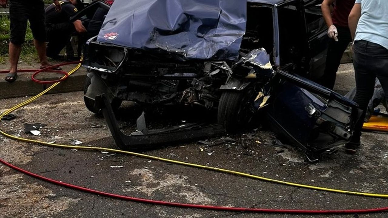 Rize'de Trafik Kazası: 6 Yaralı