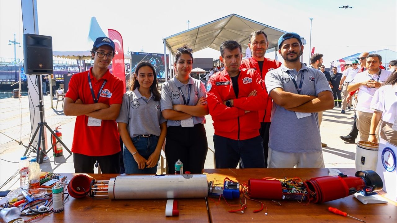 Roketsan TEKNOFEST’te Mavi Vatan’ı Gençlerle İnşa Ediyor