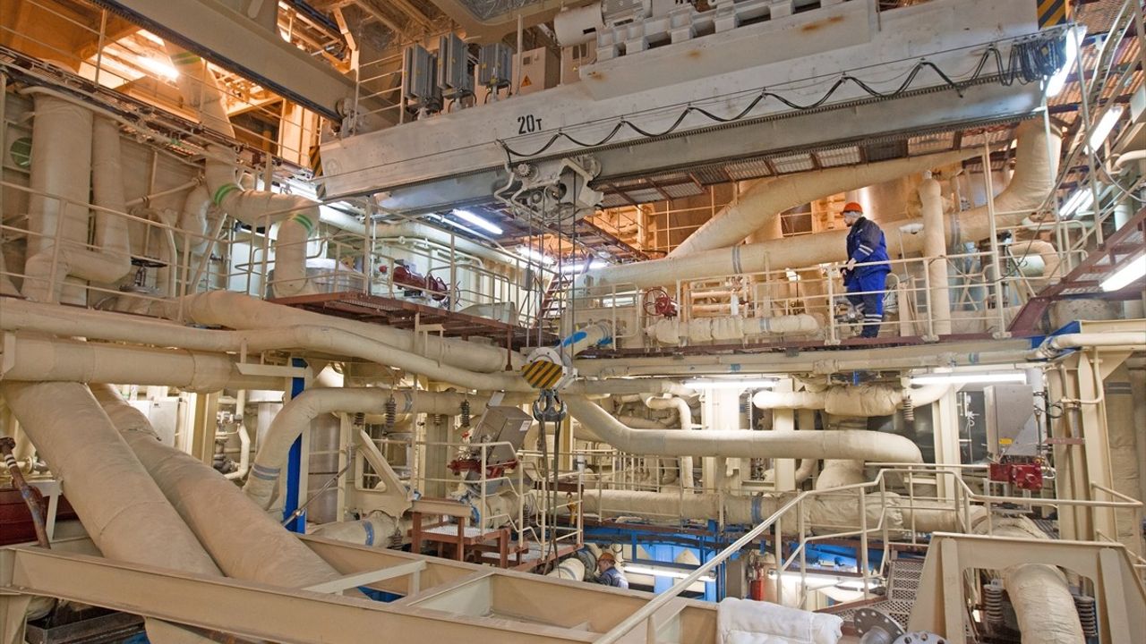 Rusya Kuzey Deniz Yolu'nda Nükleer Buzkıran Filosunu Hızlandırıyor