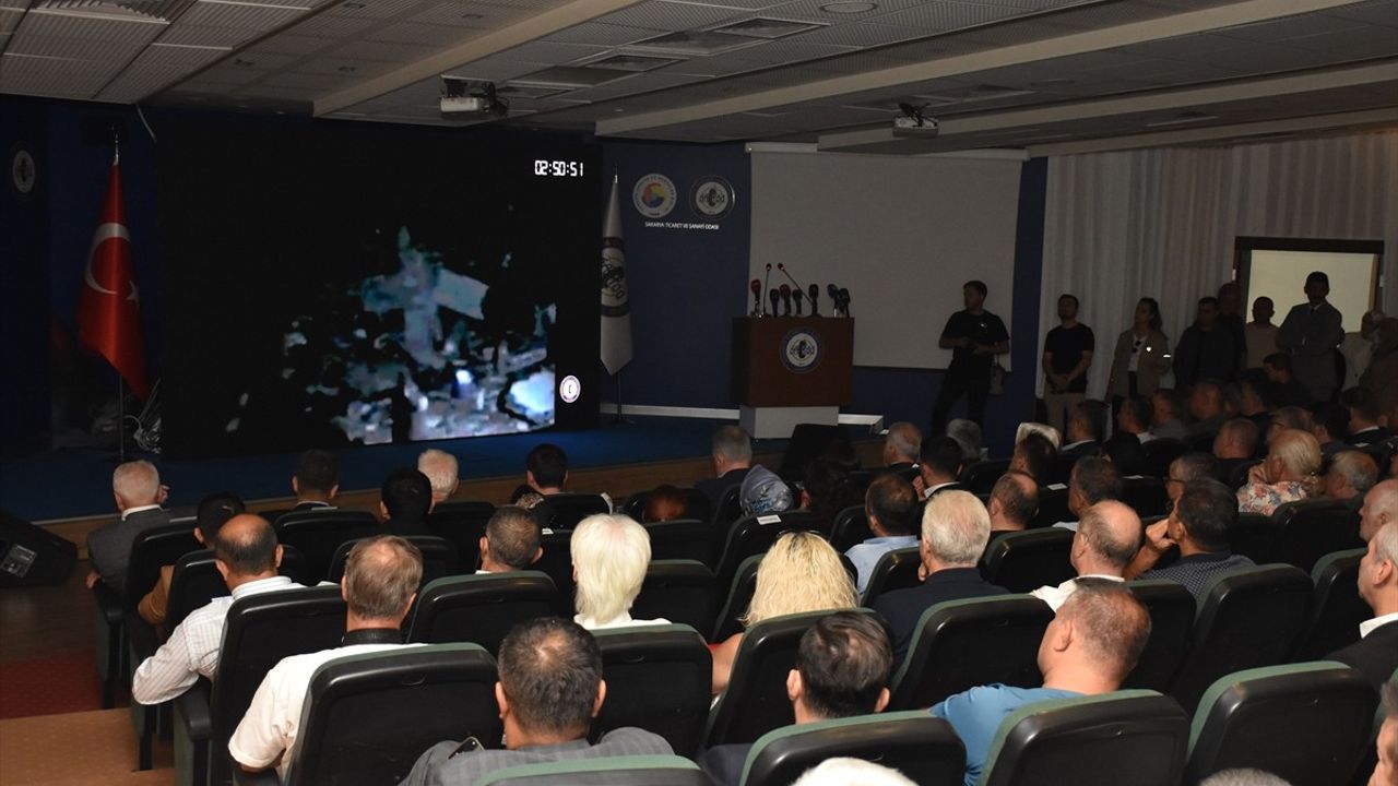 Sakarya'da 17 Ağustos Deprem Belgesel Galası: 'En Sıcak Gece' Gösterildi