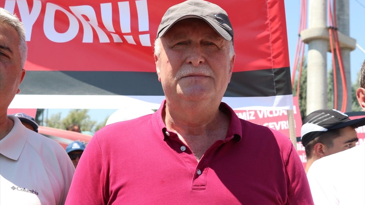 Sakarya'da Mudurnu Deresi Protestosu: Fabrika Atıkları İle Kirletiliyor!