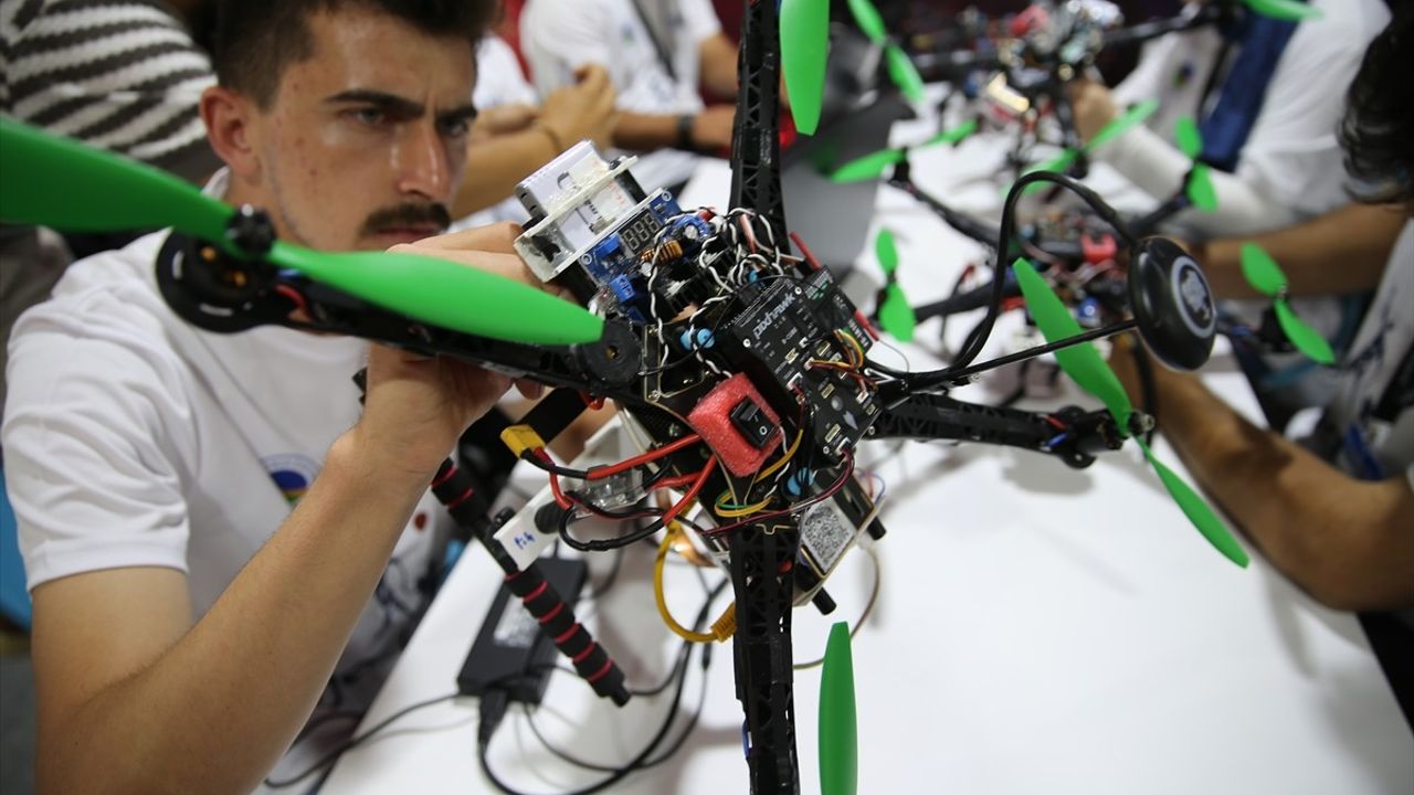 Sakarya'da TEKNOFEST Sürü İHA Yarışması — 15 Üniversite Finalde