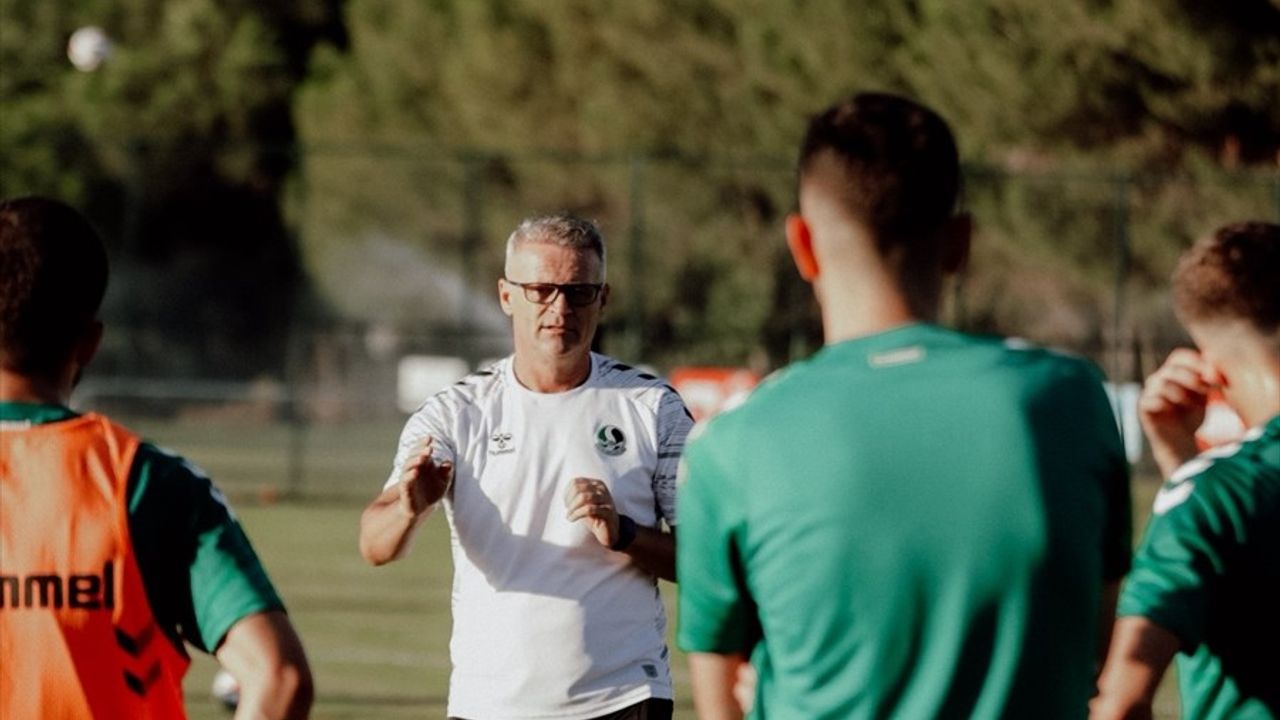 Sakaryaspor, Bodrum FK maçının hazırlıklarını Rüstemler'de sürdürdü
