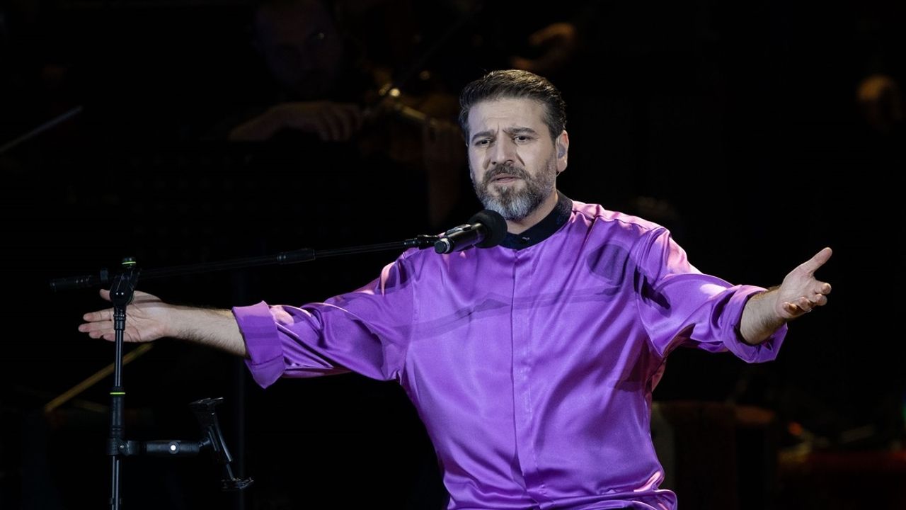 Sami Yusuf İstanbul'da 'Ecstasy: İki Deniz Arasında' Konseriyle Geri Döndü
