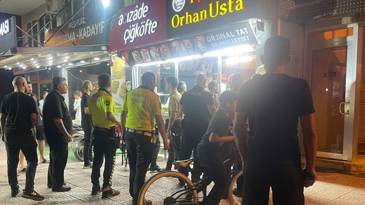 Samsun Bafra'da İki Grup Kavgası: 2 Kişi Bıçakla Yaralandı