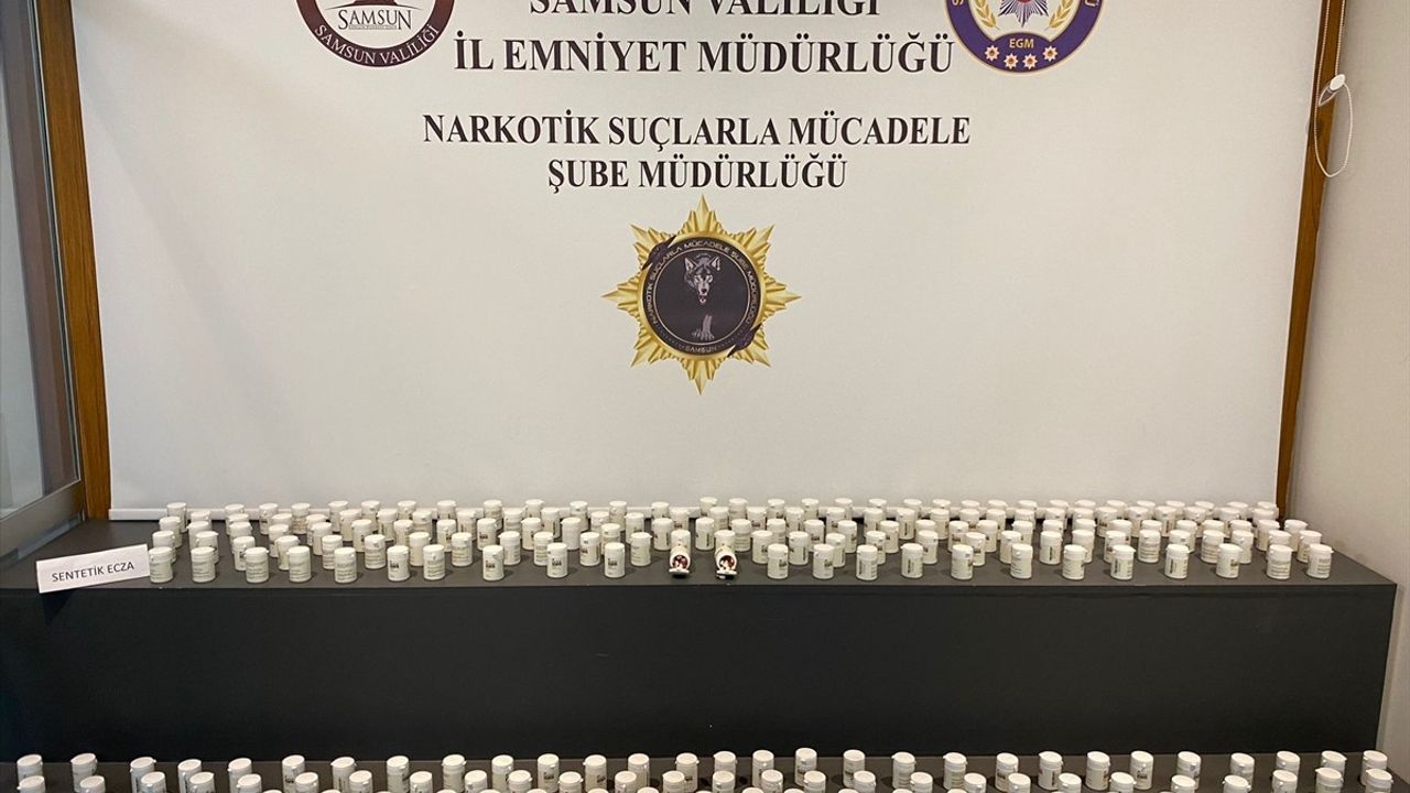 Samsun'da 16 Bin 800 Sentetik Ecza Hapı Ele Geçirildi