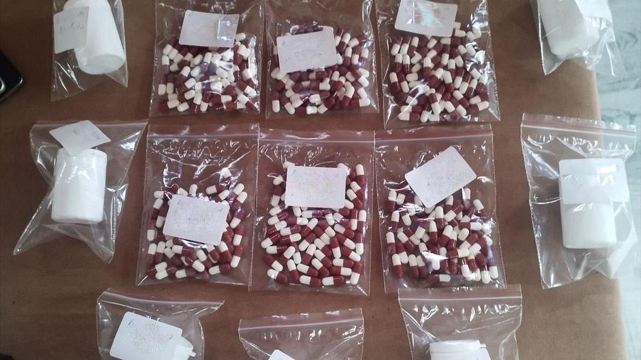 Samsun'da cips paketine gizlenmiş 492 uyuşturucu hap ele geçirildi