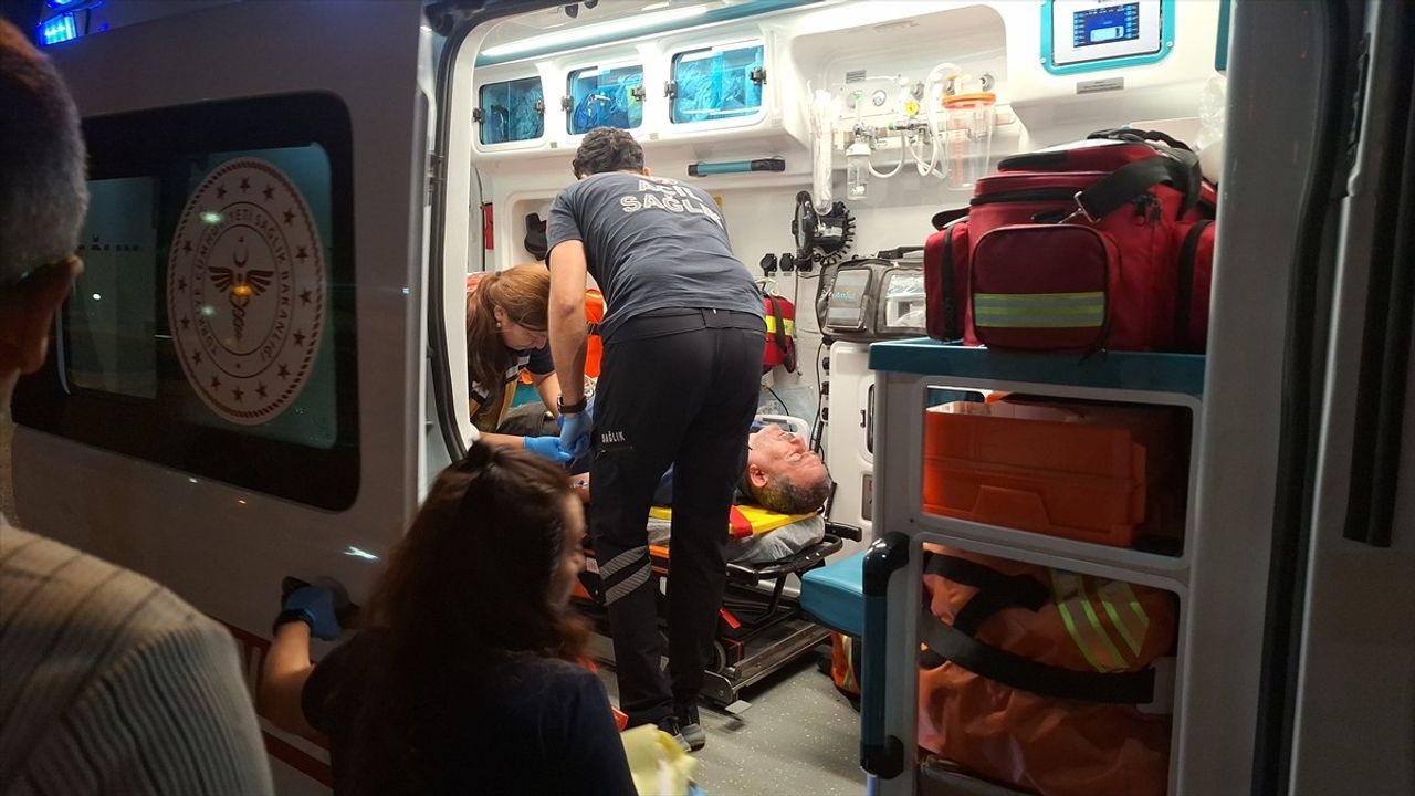 Samsun'da Zincirleme Trafik Kazası: 3 Yaralı, Olay Kamerada