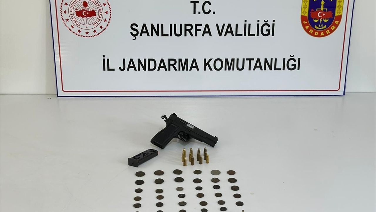 Şanlıurfa Siverek'te 40 Tarihi Sikke ve 1 Damga Ele Geçirildi