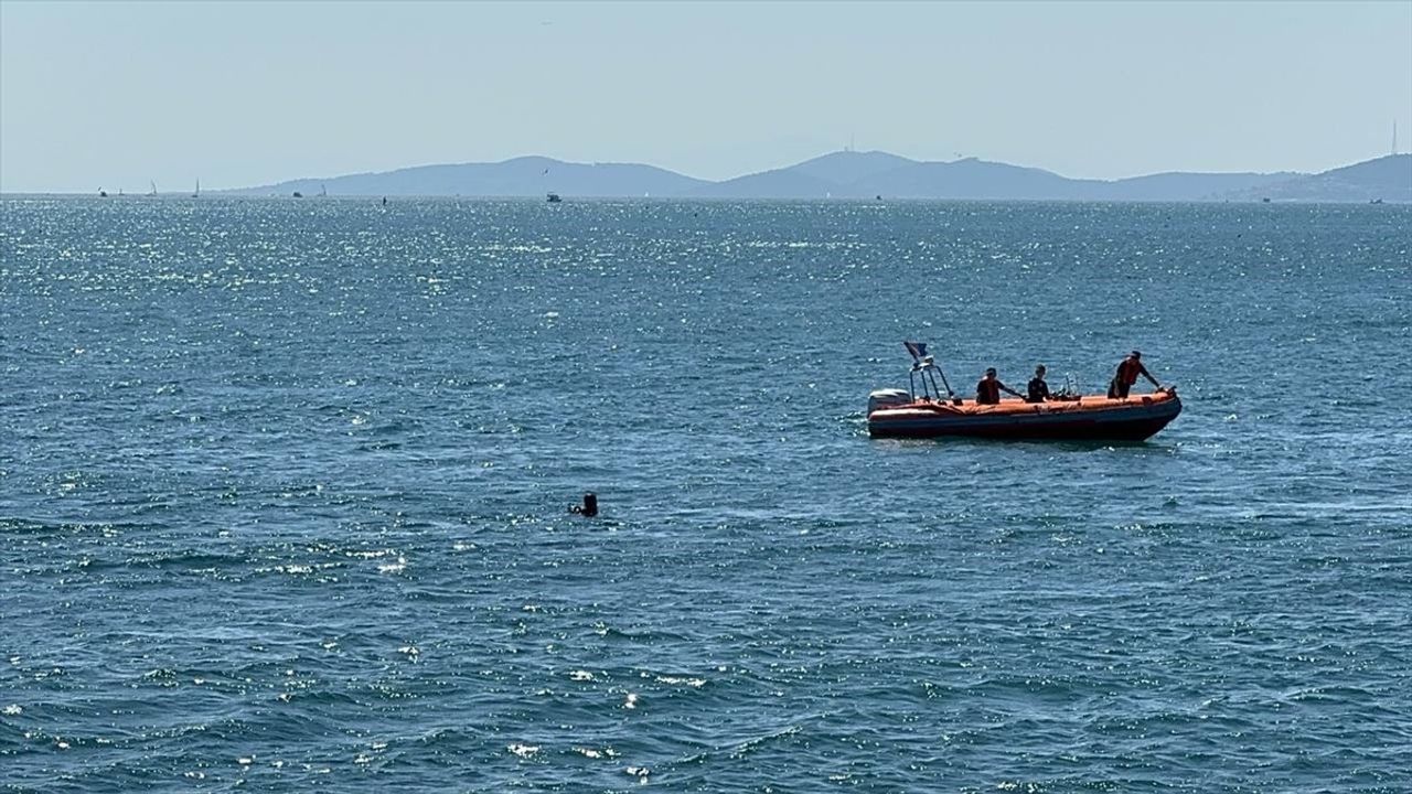 Sarayburnu Açıklarında Kaybolan Kişi İçin Arama Çalışmaları Devam Ediyor
