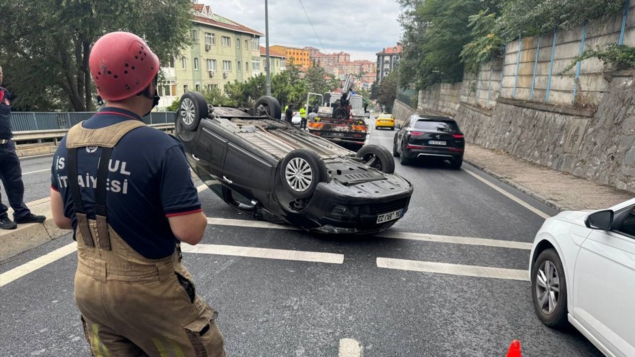 Sarıyer'de Ters Dönen Araçta Sürücü Yaralandı
