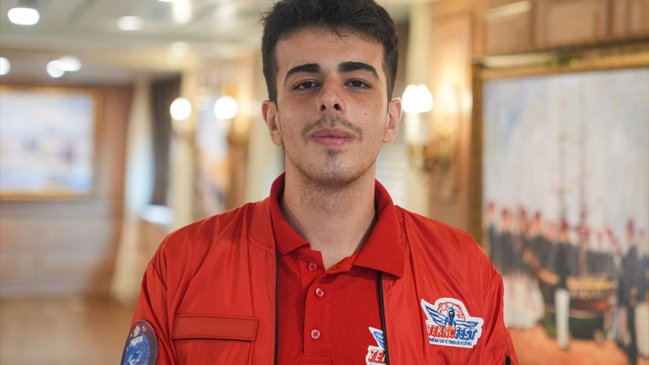 Savarona ile Boğaz Geçişinde Gençlerin Duyguları: TEKNOFEST Mavi Vatan