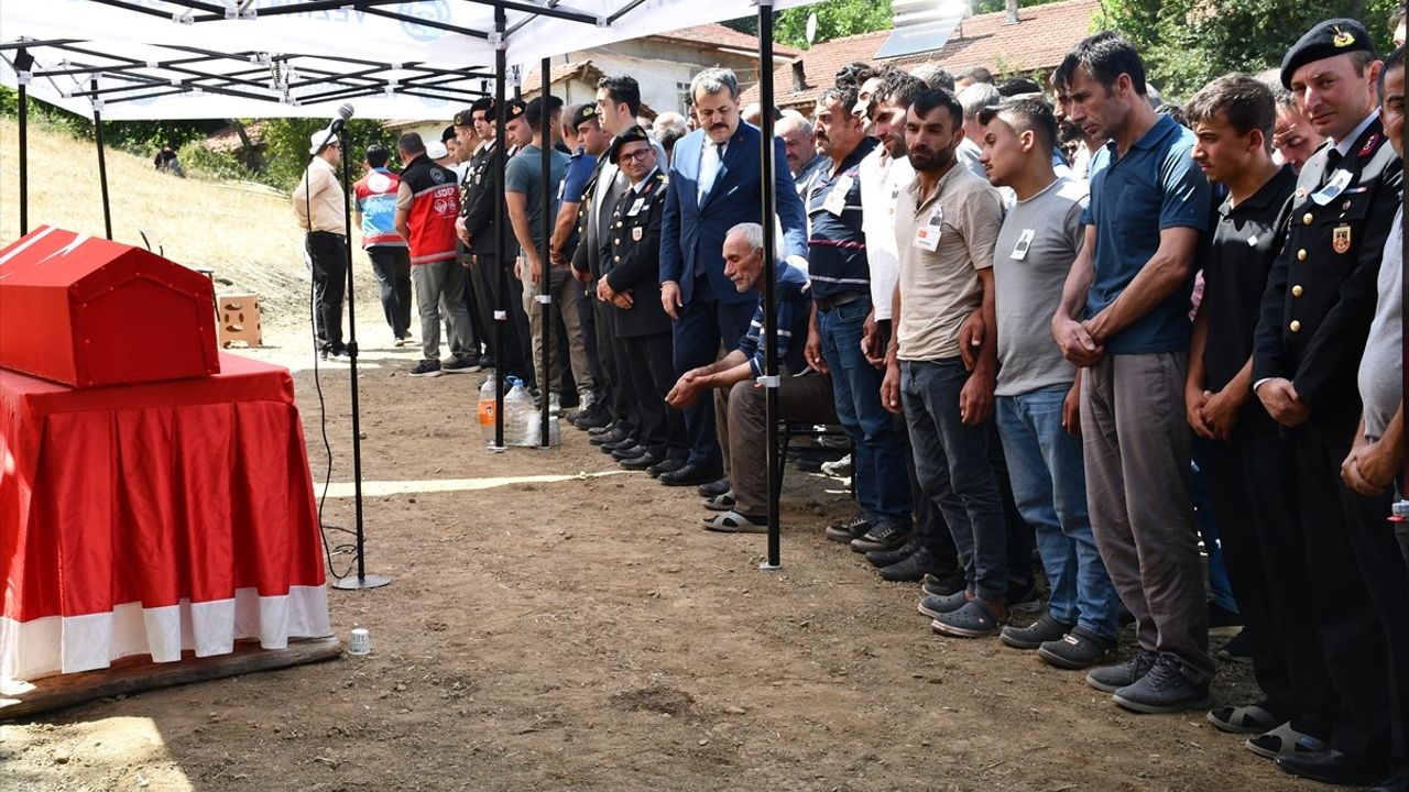 Şehit Uzman Çavuş Selami Acımaz Samsun Vezirköprü'de Son Yolculuğuna Uğurlandı