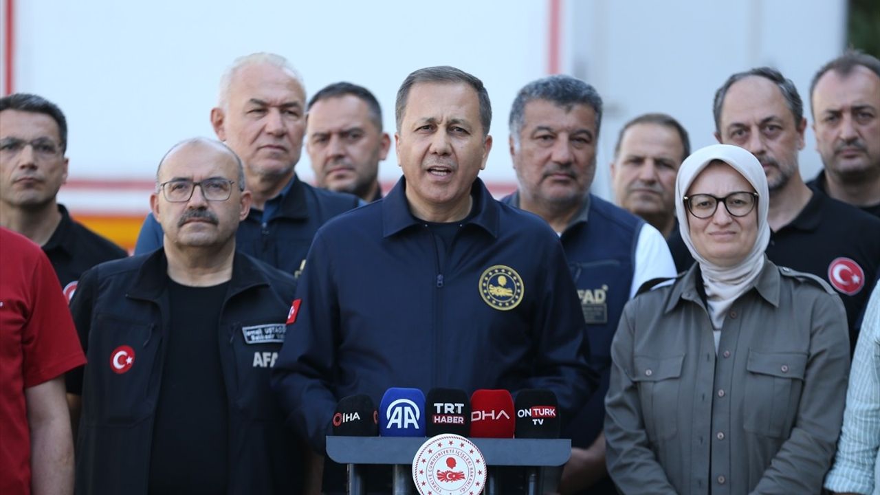 Sındırgı'da 6,1'lik Deprem: 831 Bağımsız Bölüm 'Yıkık ve Ağır Hasarlı'