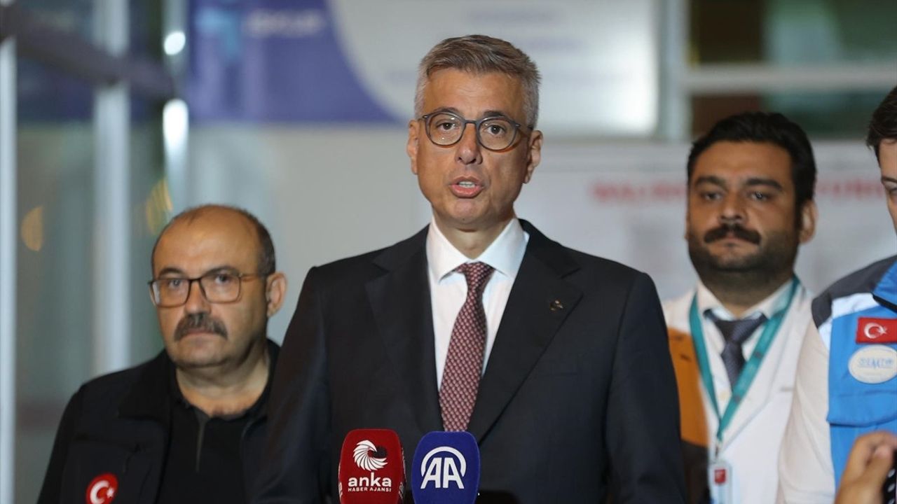 Sındırgı'daki Deprem: Sağlık Bakanı Memişoğlu Açıklama Yaptı