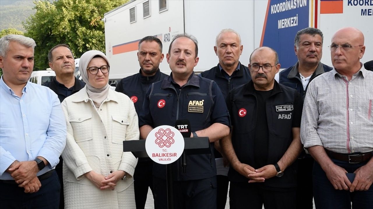 Sındırgı Depremi: AFAD ve Vali Ustaoğlu'ndan Barınma ve Hasar Açıklaması