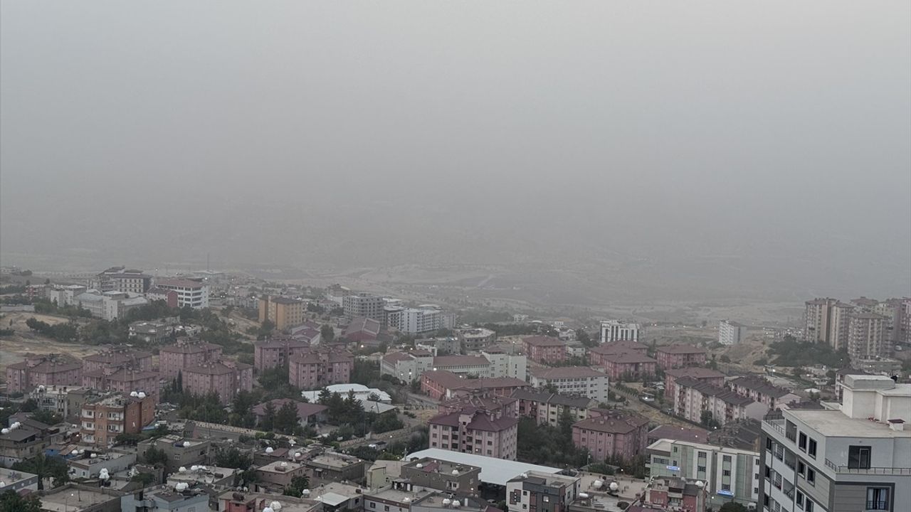 Şırnak'ta Toz Taşınımı Hayatı Olumsuz Etkiliyor