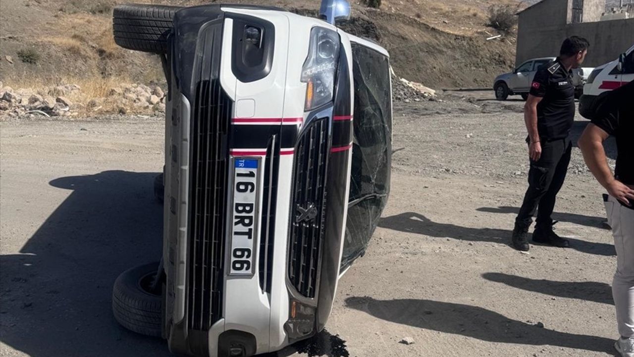 Şırnak'ta Trafik Kazası: İl Müdürü Celal Baz da Yaralandı