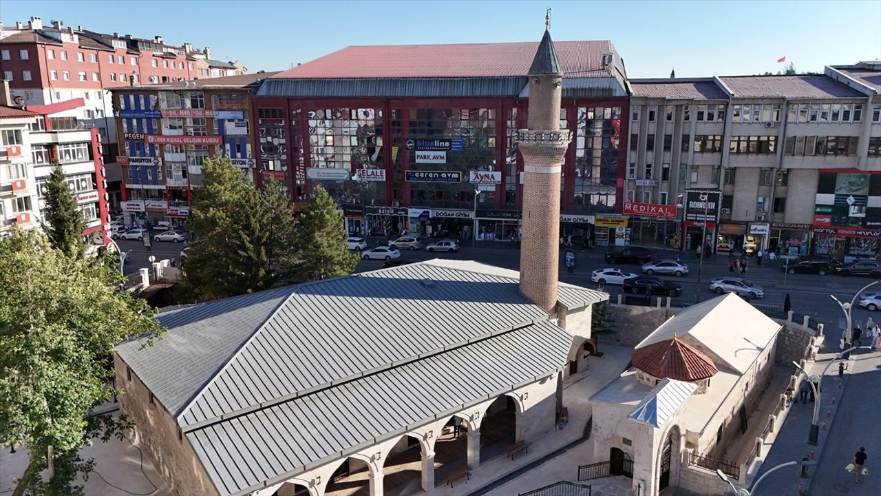 Sivas Meydan (Hasan Paşa) Camisi Restorasyonla Yeniden İbadete Açılıyor