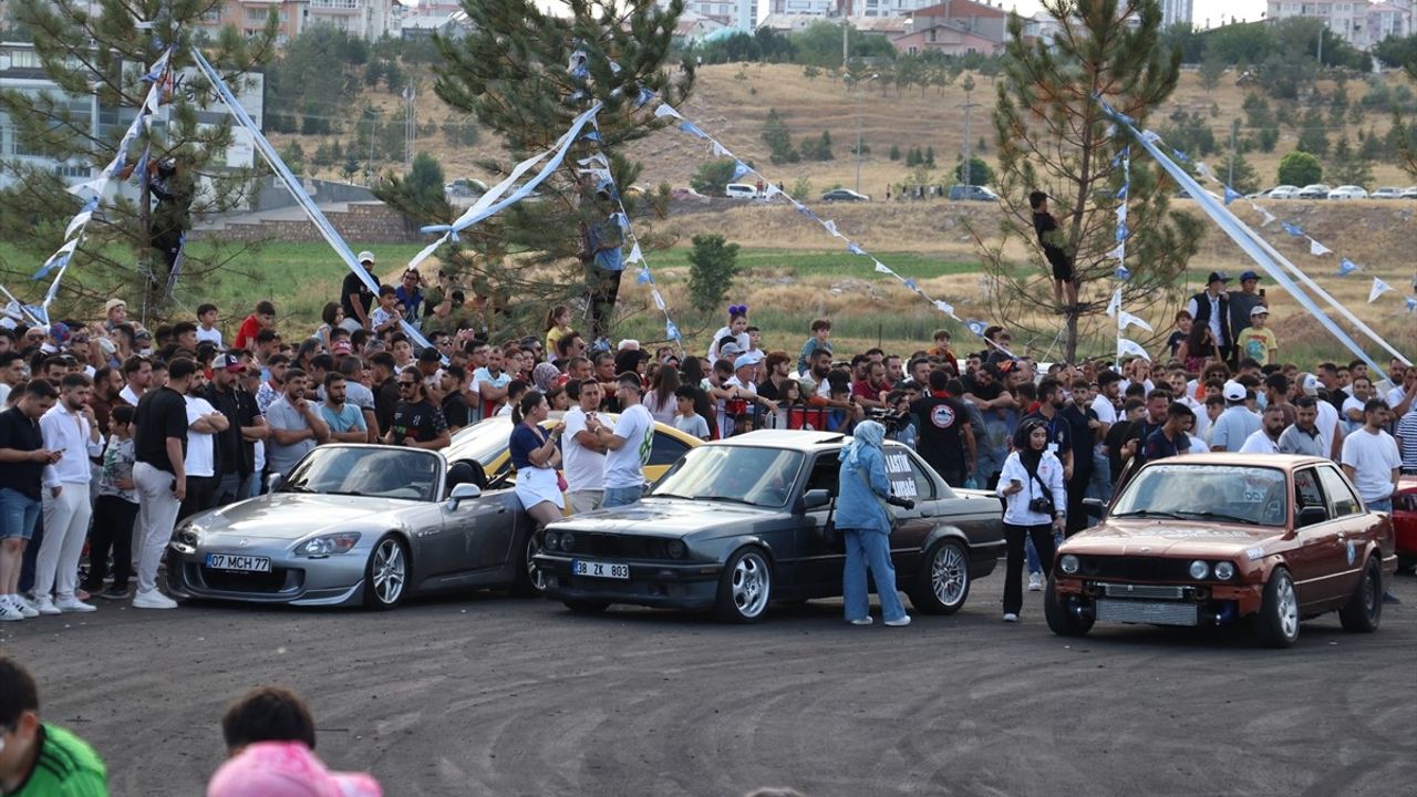 Sivas'ta Drift Tutkunları İçin Yeni Pist Açıldı