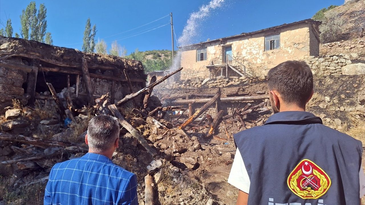 Sivas'ta Hafik'te Orman Yangını Kontrol Altına Alındı