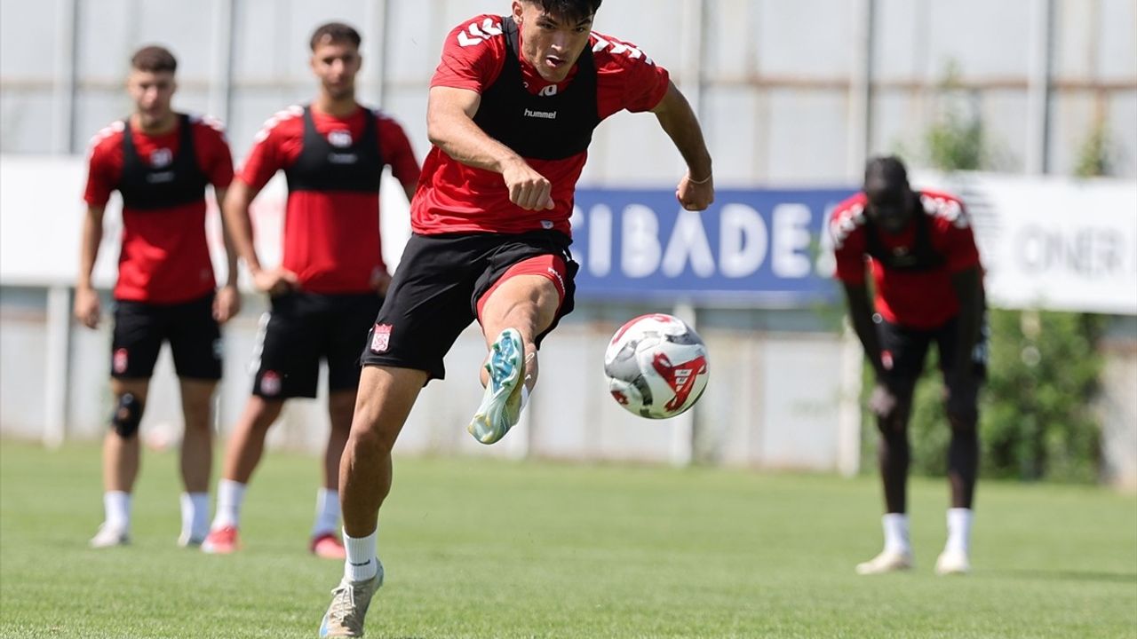 Sivasspor, Pendikspor Maçı Öncesi Hazırlıklarını Tamamladı