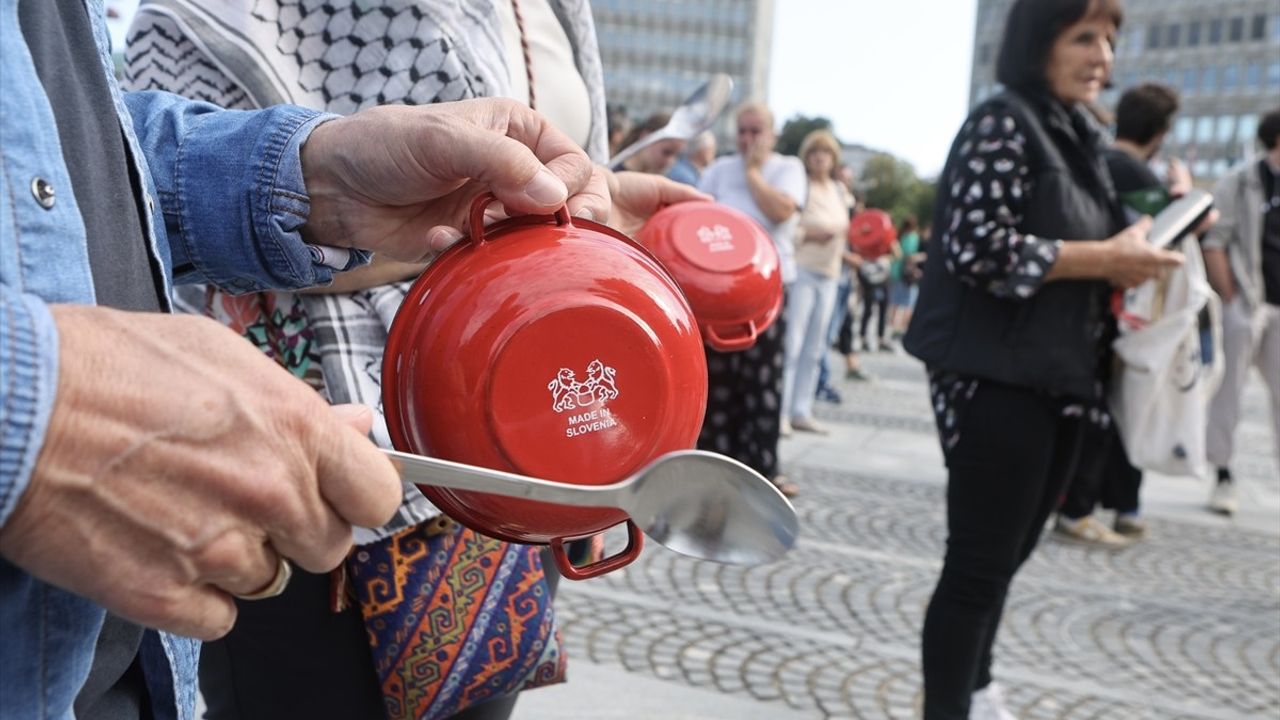 Slovenya'da Gazze İçin Protesto Gösterisi