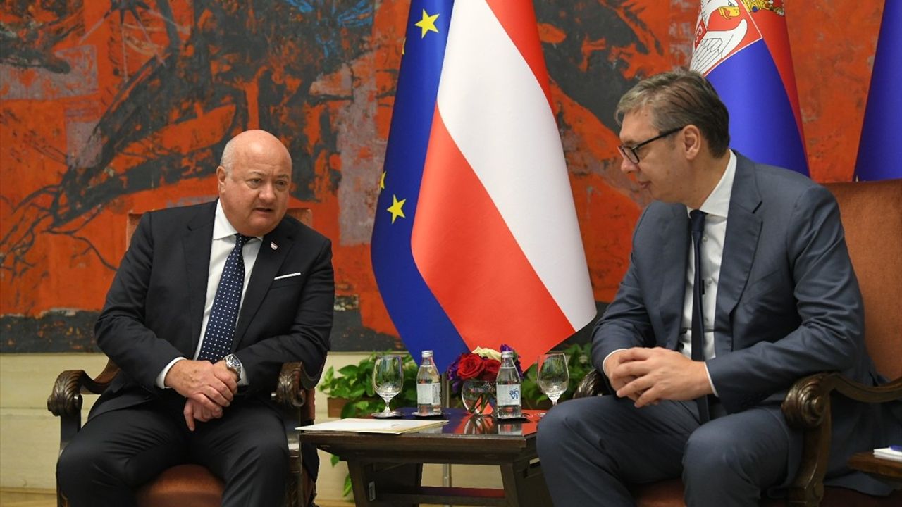 Stocker'den Vucic'e Çağrı: Sırbistan Kosova ile Diyalog Kurmalı