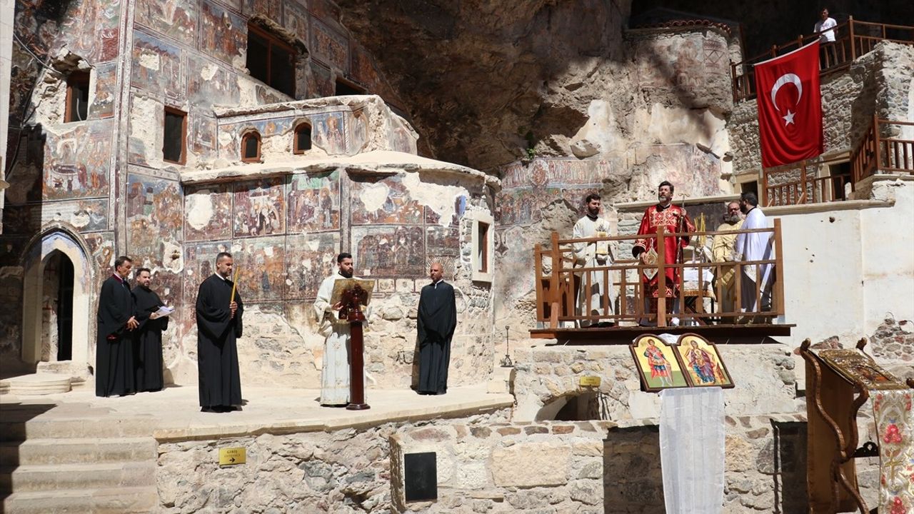 Sümela Manastırı'nda 12'ncisi Ayin Yapıldı — Patrik Pavlos Sofianopoulos Yönetiminde