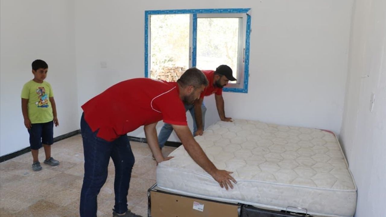 Suriyeli Halit'in Çağrısı Karşılandı: Türk Kızılay Evi Onardı