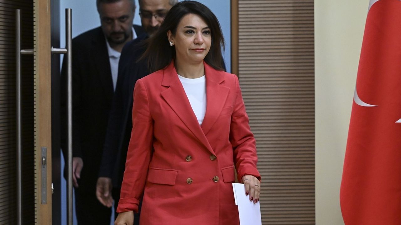 Taşcıer: 14 Temmuz Düzenlemesi Turizm Çalışanlarının Hafta Tatilini Fiilen Yok Etti