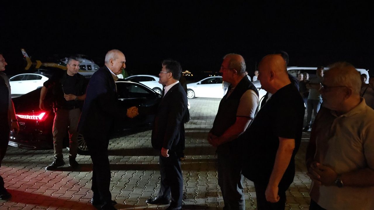 TBMM Başkanı Kurtulmuş, Dardanos Yangın Yönetim Merkezi'ni Ziyaret Etti