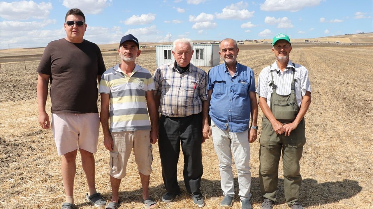 Tekirdağ'da Çiftçilerden Konteyner ve Tel Örgü Tepkisi