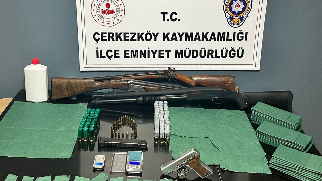 Tekirdağ'da Ruhsatsız Silah ve Uyuşturucu Operasyonunda Bir Şüpheli Tutuklandı