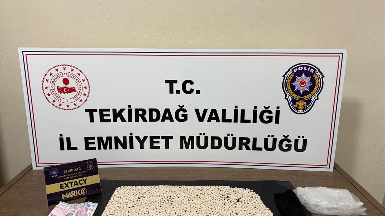 Tekirdağ'da Uyuşturucu Operasyonu: 2 Bin 474 Sentetik Hap Ele Geçirildi